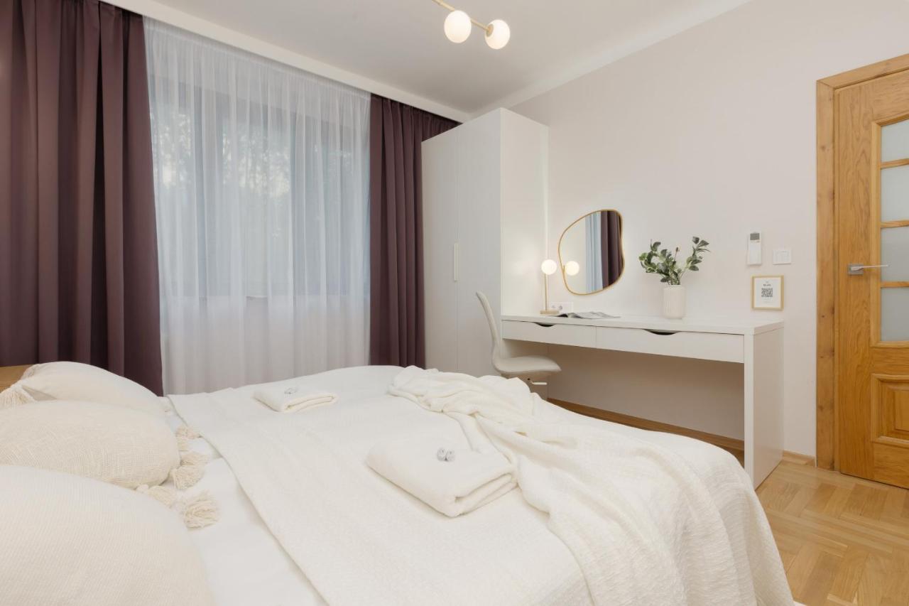 Bright Apartment Kasprzaka Warsaw Wola Near Metro Station By Noclegi Renters Eksteriør billede